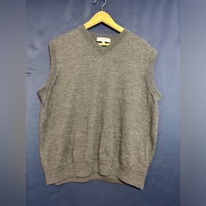 Turnbury Men's Size XL Charcoal Extra Fine Merino Wool Vest